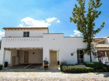 Casa de 3 habitaciones, San Miguel de Allende · Renta Lujosa Casa en Hípico Otomí