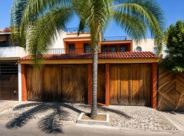 Casa de 3 habitaciones, Guadalajara · Casa en Venta en Jardines Alcalde, Guadalajara, Jalisco.