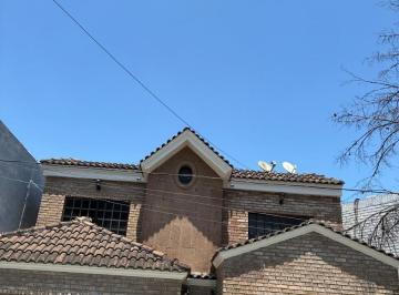 Casa · 236m² · 3 Recámaras · 2 Estacionamientos · Casa en Venta en Cumbres 2o Sector