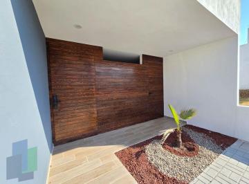 3dc1dcb2935bf77d06747b77b370594691c06c150d4ba24253a763cd522ff1b6 · Grand Juriquilla | Venta Casa con Estudio y Sala de Tv