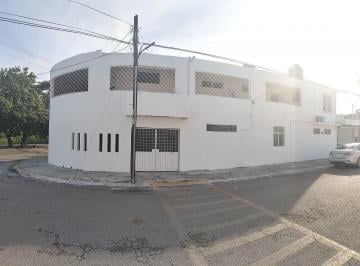 Edificio · 300m² · Edificio Comercial en Supermanzana 59 / Comercial Building in Sm 59