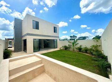 Casa · 233m² · 3 Recámaras · 2 Estacionamientos · Casa en Privada en Venta Al Norte de Mérida, Conkal.
