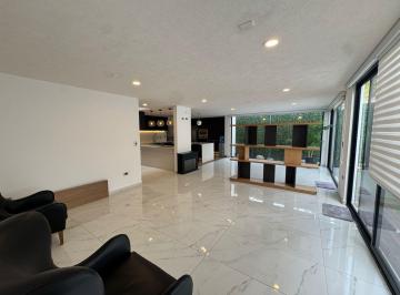 Casa · 300m² · 4 Recámaras · 2 Estacionamientos · Venta Casa Amueblada en Parque Victoria, Cuarto Completo en Planta Baja