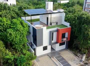 Casa · 220m² · 4 Recámaras · 2 Estacionamientos · Casa Lujosa en Aldea Ha Puerto Morelos / Luxurious Home in Puerto Morelos