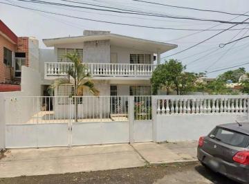 Casa de 4 habitaciones, Veracruz · Grande Casa de 240 m² en Venta en Veracruz a Unos Minutos del Puerto de Veracruz!