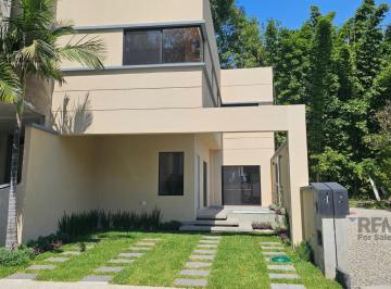 Casa · 150m² · 3 Recámaras · 2 Estacionamientos · Venta de Casa Nueva en Residencial en Acapatzingo, Cuernavaca, Mor. Clave 6082