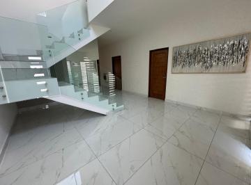 Casa de 3 habitaciones, Monterrey · Casa en Carretera Nacional