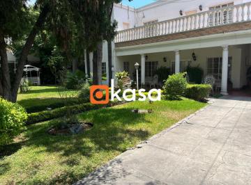 Casa de 6 habitaciones, Monterrey · Casa en Venta en Vista Hermosa, Monterrey - Amplio Terreno y Gran Potencial