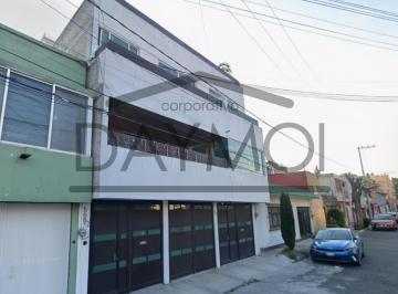 Casa de 5 habitaciones, Iztacalco · Casa en Iztacalco, Ciudad de México.