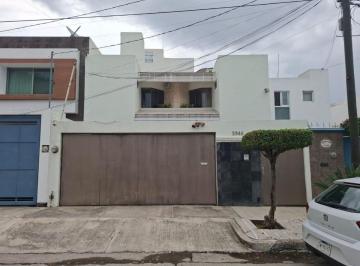 Casa de 3 habitaciones, Zapopan · Casa en Venta, Loma Bonita Residencial, Zapopan.