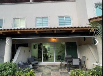 Casa · 100m² · 4 Recámaras · 1 Estacionamiento · Casa en Venta en Condominio, Xochitepec Morelos