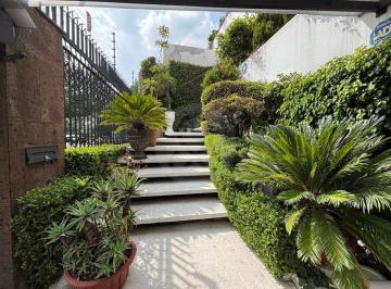 Casa · 600m² · 6 Recámaras · 2 Estacionamientos · Casa en Venta en La Herradura