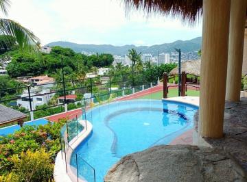 Casa · 1637m² · 7 Recámaras · 8 Estacionamientos · Casa en Venta en Fraccionamiento Marina Brisas