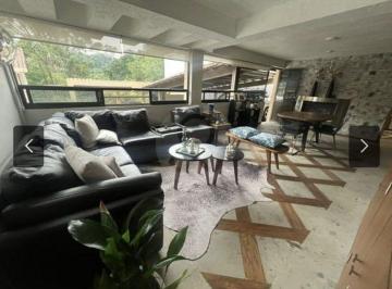 Casa · 332m² · 3 Recámaras · 3 Estacionamientos · Casa en Venta en Lomas de Vista Hermosa