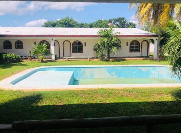 Casa · 1000m² · 7 Recámaras · 4 Estacionamientos · Casa Tipo Hacienda en Bonfil