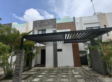 Casa · 250m² · 3 Recámaras · 2 Estacionamientos · Casa en Renta en Aqua By Cumbres, 3 Recámaras, Alberca, Terraza, Cuarto de Servicio, Cancún.