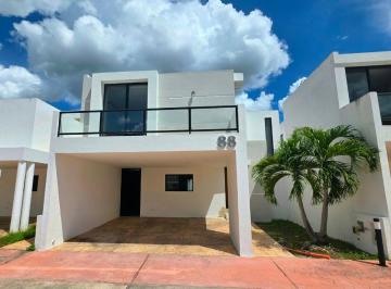 Casa de 3 habitaciones, Mérida · Casa en Renta en Santa Gertrudis Copó Alado Temozón en Privada Mérida, Yucatán