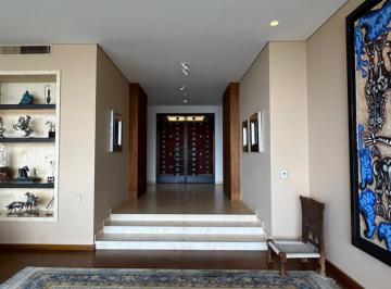 Departamento · 585m² · 2 Recámaras · 6 Estacionamientos · Departamento en Venta en Club de Golf Bosques de Santa Fe