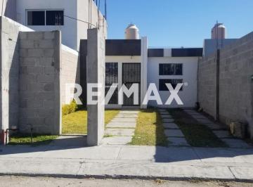 Casa · 108m² · 2 Recámaras · 1 Estacionamiento · Casa en Renta - (4)