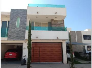 Casa en condominio de 2 habitaciones, León · Heroes de Leon Vta Csa 3 Pisos, terraza, Balcon, jacuzzi, jardin, cocina Integral Conjunto Cerrado