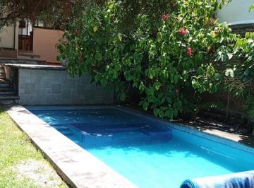Casa · 310m² · 3 Recámaras · 2 Estacionamientos · Casa en Venta en Cuernavaca, Palmira