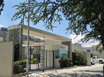 Casa de 3 habitaciones, Zapopan · Casa Dentro de Fraccionamiento en Prol. Mariano Otero, Zapopan, Jal.