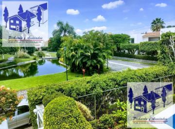 Casa · 452ha · 4 Recámaras · 2 Estacionamientos · Se Vende Casa en Kloster Sumiya, Jiutepec Morelos.