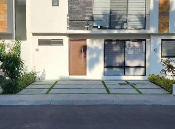 Casa en condominio de 3 habitaciones, El Marqués · ¡Casa en Renta en Zakia!
