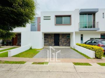 Casa · 161m² · 4 Recámaras · 2 Estacionamientos · Casa en Venta en Sorrento Residencial