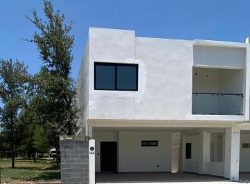 Casa · 183m² · 3 Recámaras · 2 Estacionamientos · Casa en Montemorelos Centro