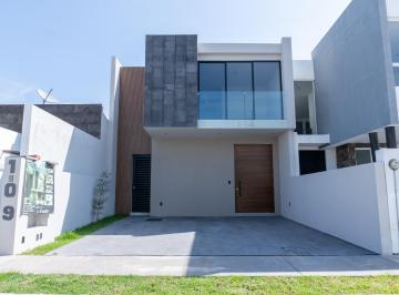 Fachada Moderna · Casa en Mayorca con Terraza