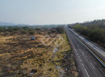 Terreno / Lote · 171309m² · Terreno en Venta, en Xochitepec Mor. a Bordo de Carretera