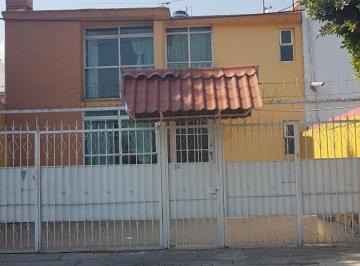 Casa de 3 habitaciones, Naucalpan de Juárez · Se Renta Casa Muy Comunicada, de Tres Habitaciones