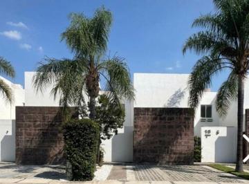 Casa en condominio de 3 habitaciones, Querétaro · Renta Bonita Casa Juriquilla Sta Fe Muy Ubicada 3 Hab 3 Bañ Garage 2 Autos