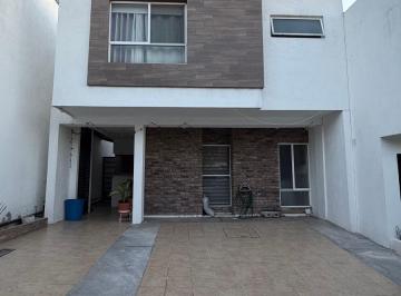 Casa de 3 habitaciones, Saltillo · Casa en Renta en Monteverde Residencial