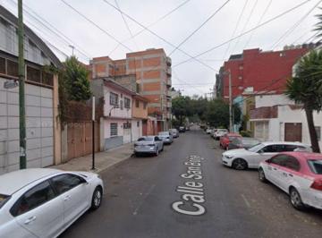 Casa de 3 habitaciones, Benito Juárez · Venta de Amplia Casa en Col. Independencia, Benito Juárez, Cdmx. Solo Recursos Propios.