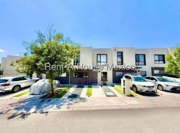 Casa de 4 habitaciones, El Marqués · Zakia Casa en Venta con 4 Recámaras y Amenidades Rah630