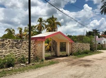 Quinta · 4425m² · 4 Recámaras · 4 Estacionamientos · Quinta en Pueblo Cholul