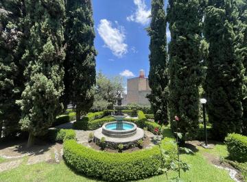 Casa · 964m² · 6 Recámaras · 4 Estacionamientos · Casa en San Andrés Totoltepec