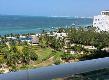Departamento · 235m² · 4 Recámaras · 2 Estacionamientos · Departamento PH Frente a Playa en Amara, Cancún