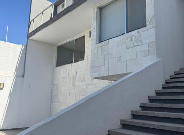 Casa de 4 habitaciones, Querétaro · Casa en Renta en Loma Dorada Querétaro