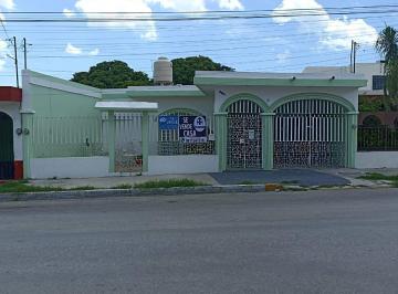 Casa de 3 habitaciones, Campeche · Casa con Excelente Ubicación en Venta