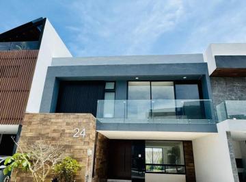 Casa en condominio de 4 habitaciones, San Andrés Cholula · Casa de 275 m² con 4 Recámaras en Venta en Lomas de Angelópolis, en Parque Sinaloa
