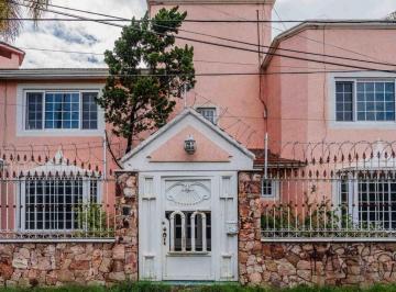 Casa de 5 habitaciones, Querétaro · Venta de Casa en Bosques del Acueducto Santiago de Queretaro Queretaro