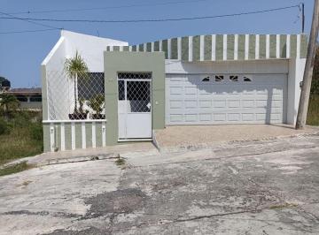Casa de 2 habitaciones, Campeche · En Venta La Casa Que Buscas en Loma de Las Flores