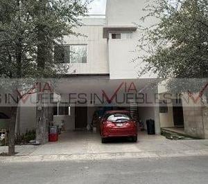 Casa · 197m² · 4 Recámaras · 2 Estacionamientos · Casa en Renta en Las Vivenzias Residencial