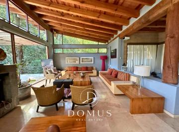 Casa en condominio de 4 habitaciones, Valle de Bravo · Casa en Venta a Pocos Minutos de La Zona Comercial