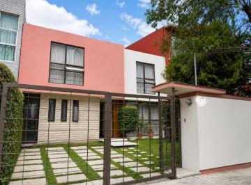 Casa de 4 habitaciones, Naucalpan de Juárez · Funcional y Cómoda Casa en Satélite