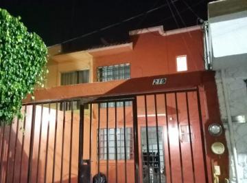 Casa en condominio de 3 habitaciones, León · Valle Dorado Csa Venta Zona Delta $1,353,502 Cuenta con 3 Recamaras, 1 Baño, Cochera 1 Auto
