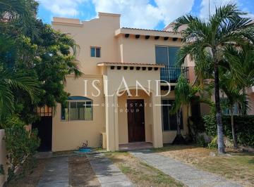 Casa · 180m² · 3 Recámaras · 2 Estacionamientos · Casa Amueblada en Renta en Buenavista, Supermanzana 50, Cancún